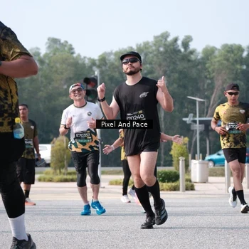 Runner Photo 6792633