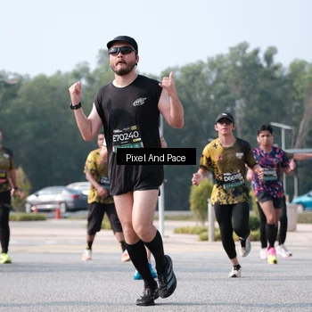 Runner Photo 6792642