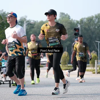 Runner Photo 6792661