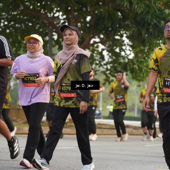 Runner Photo 6792698