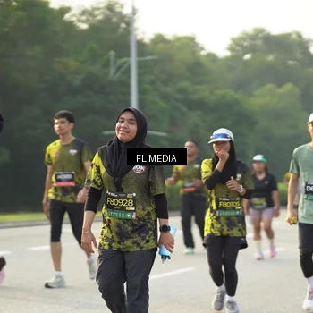 Runner Photo 6792719