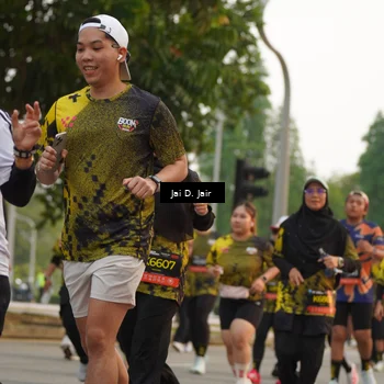 Runner Photo 6792768