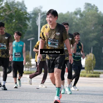 Runner Photo 6793023