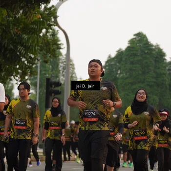 Runner Photo 6793032