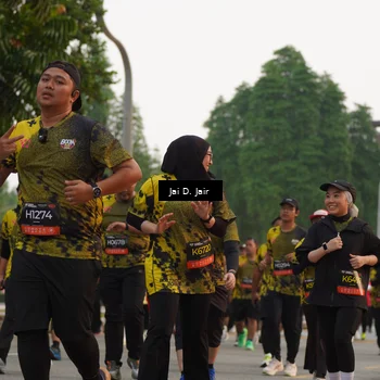 Runner Photo 6793042