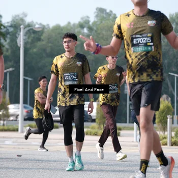 Runner Photo 6793058