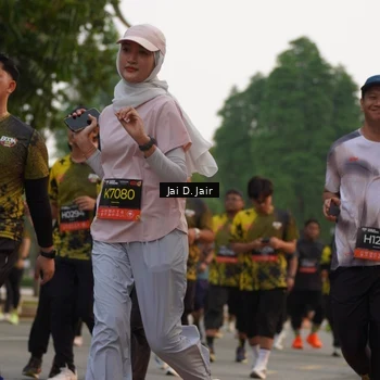 Runner Photo 6793068