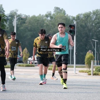 Runner Photo 6793070