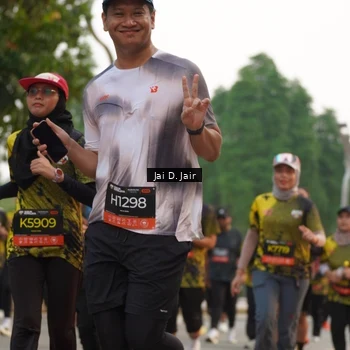 Runner Photo 6793071
