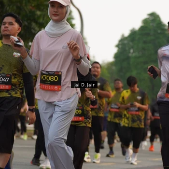 Runner Photo 6793072