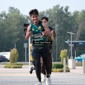 Runner Photo 6793083