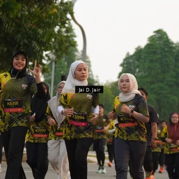 Runner Photo 6793099