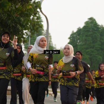 Runner Photo 6793100