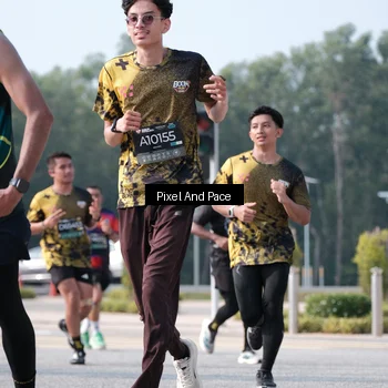 Runner Photo 6793111