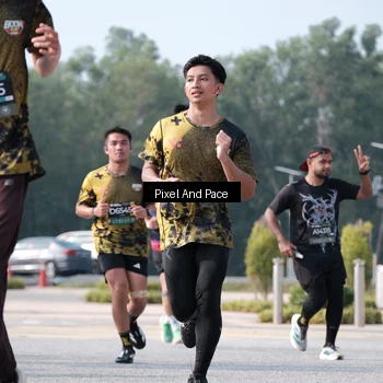 Runner Photo 6793123