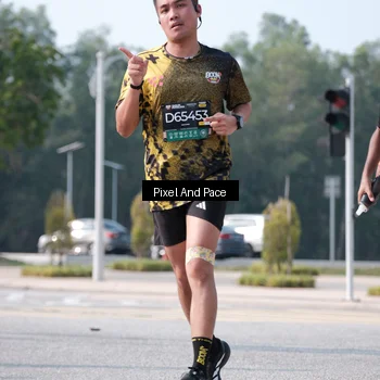 Runner Photo 6793124