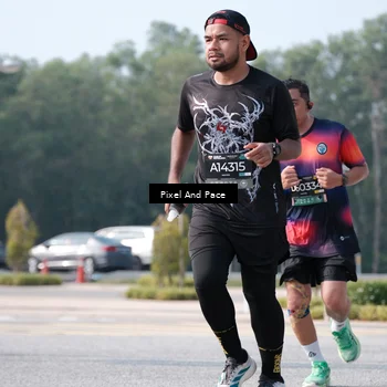 Runner Photo 6793152