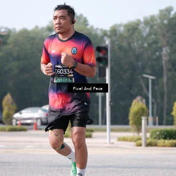 Runner Photo 6793176