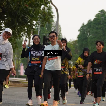 Runner Photo 6793276
