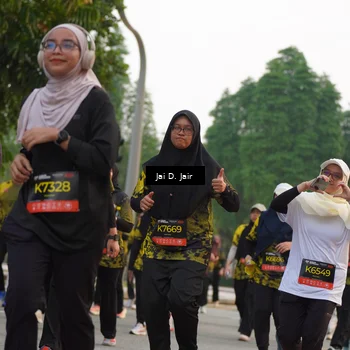 Runner Photo 6793398