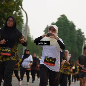 Runner Photo 6793403