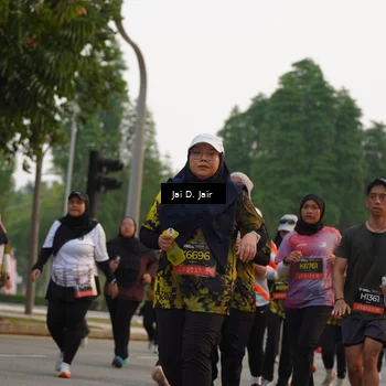 Runner Photo 6793406