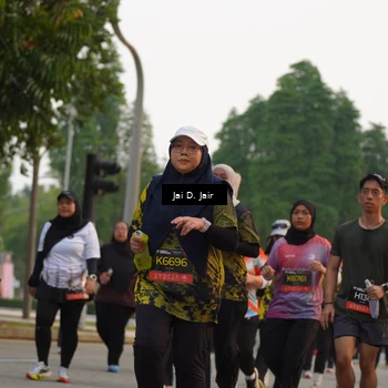 Runner Photo 6793408