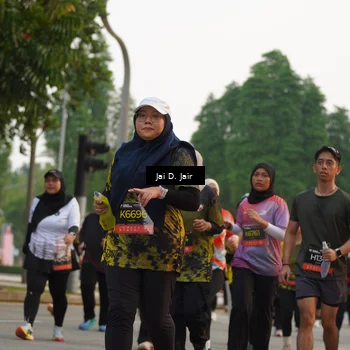 Runner Photo 6793412