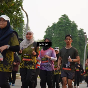 Runner Photo 6793416