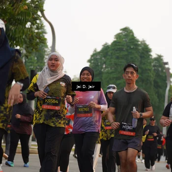 Runner Photo 6793421