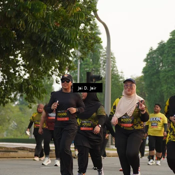 Runner Photo 6793459