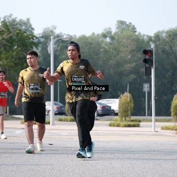 Runner Photo 6793518