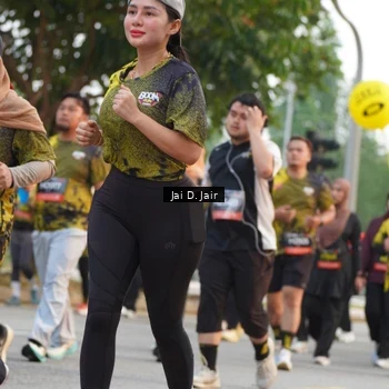 Runner Photo 6793529
