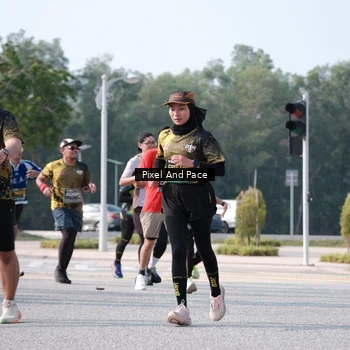 Runner Photo 6793531