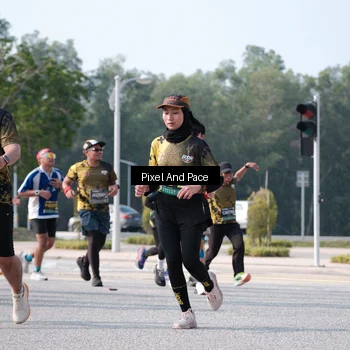 Runner Photo 6793547