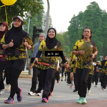 Runner Photo 6793555