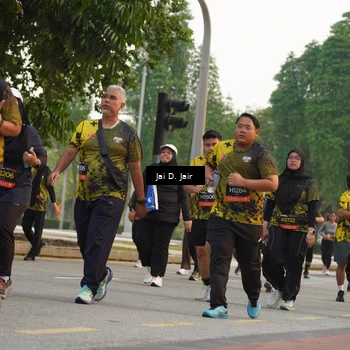 Runner Photo 6793639