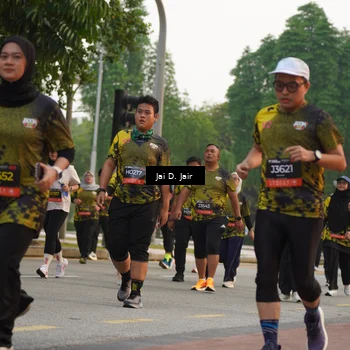 Runner Photo 6793699