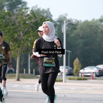Runner Photo 6793701
