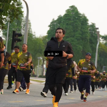 Runner Photo 6793708