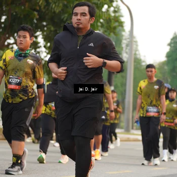 Runner Photo 6793712