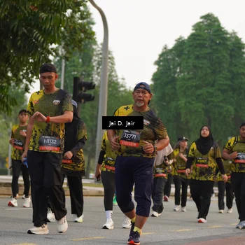Runner Photo 6793724