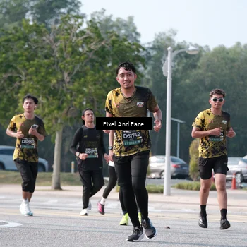Runner Photo 6793758