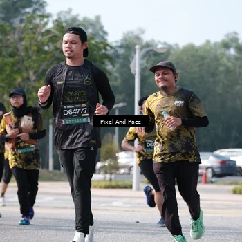 Runner Photo 6793808