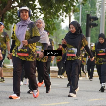 Runner Photo 6793811