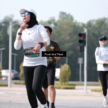 Runner Photo 6793823