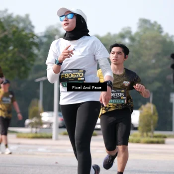 Runner Photo 6793863