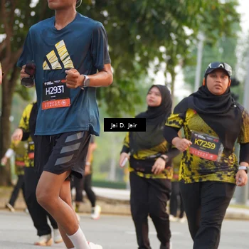 Runner Photo 6793929