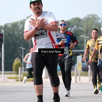 Runner Photo 6794116