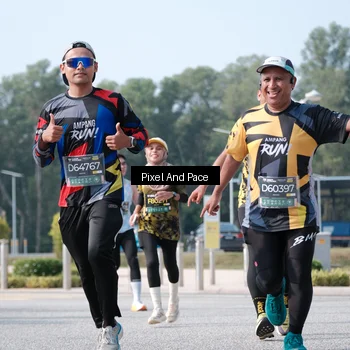 Runner Photo 6794121